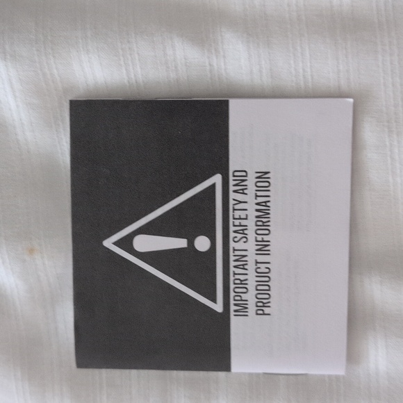 Garmin Venu 2S Smartwatch - Picture 9 of 12